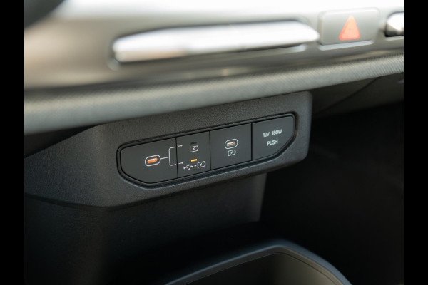 Kia EV4 Plus Advanced 81.4 kWh | Navigatie | Stoel en stuurverwarming | Schuifkantel dak |