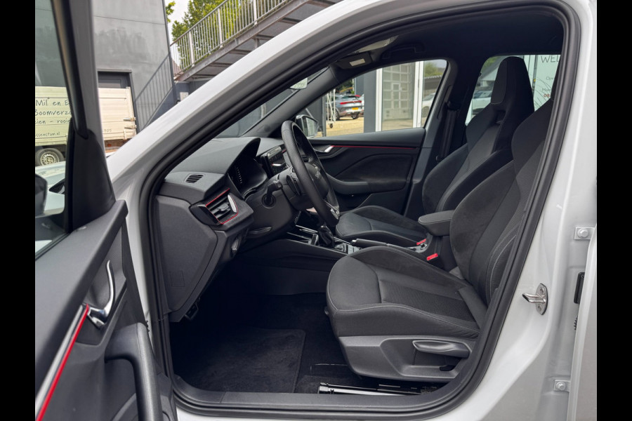 Škoda Kamiq 1.5 TSI 150 PK ACT Sport Business | Camera | Carplay | Stoelverwarming | Climate Control | Automaat