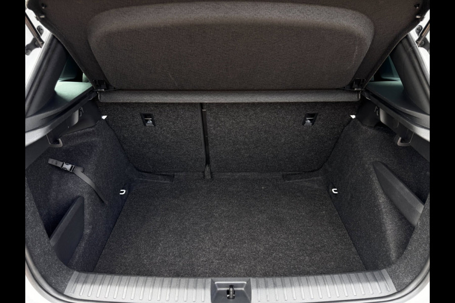 Škoda Kamiq 1.5 TSI 150 PK ACT Sport Business | Camera | Carplay | Stoelverwarming | Climate Control | Automaat