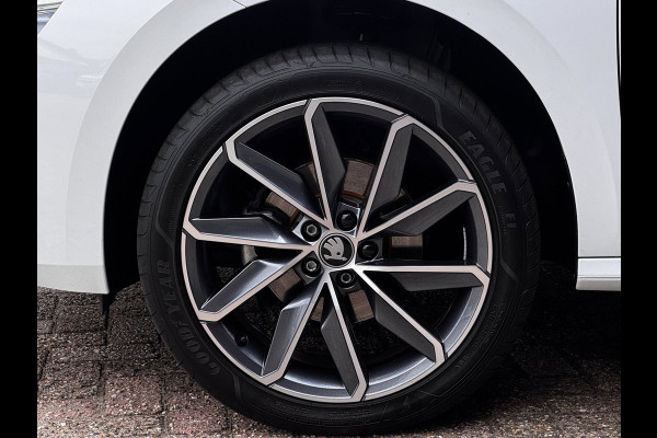 Škoda Kamiq 1.5 TSI 150 PK ACT Sport Business | Camera | Carplay | Stoelverwarming | Climate Control | Automaat