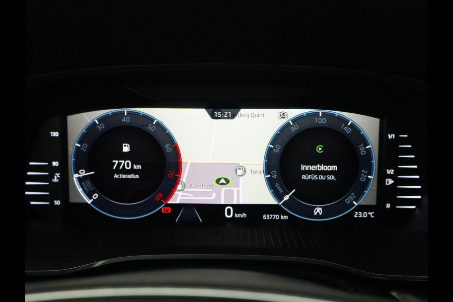 Škoda Octavia Combi 1.0 TSI RACE BLUE + WEGKL. TREKHAAK | VIRTUAL COCKPIT | APPLE CARPLAY | NAVIGATIE | LED