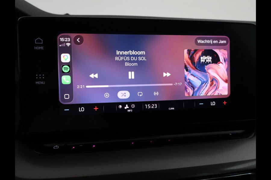 Škoda Octavia Combi 1.0 TSI RACE BLUE + WEGKL. TREKHAAK | VIRTUAL COCKPIT | APPLE CARPLAY | NAVIGATIE | LED