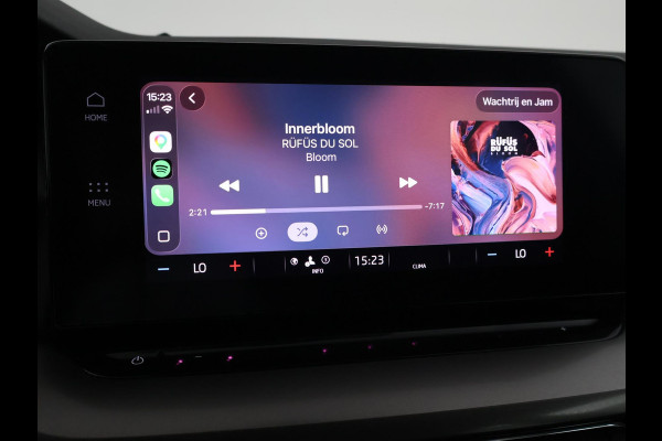 Škoda Octavia Combi 1.0 TSI RACE BLUE + WEGKL. TREKHAAK | VIRTUAL COCKPIT | APPLE CARPLAY | NAVIGATIE | LED