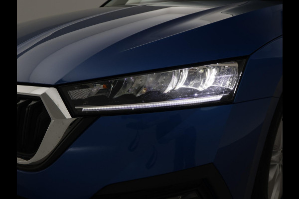Škoda Octavia Combi 1.0 TSI RACE BLUE + WEGKL. TREKHAAK | VIRTUAL COCKPIT | APPLE CARPLAY | NAVIGATIE | LED