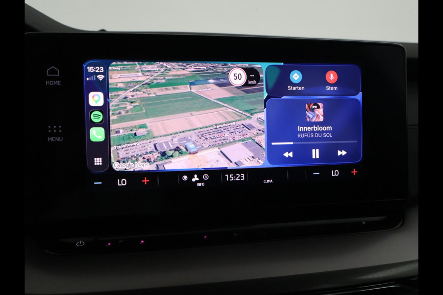 Škoda Octavia Combi 1.0 TSI RACE BLUE + WEGKL. TREKHAAK | VIRTUAL COCKPIT | APPLE CARPLAY | NAVIGATIE | LED