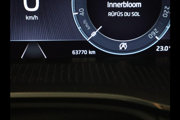 Škoda Octavia Combi 1.0 TSI RACE BLUE + WEGKL. TREKHAAK | VIRTUAL COCKPIT | APPLE CARPLAY | NAVIGATIE | LED