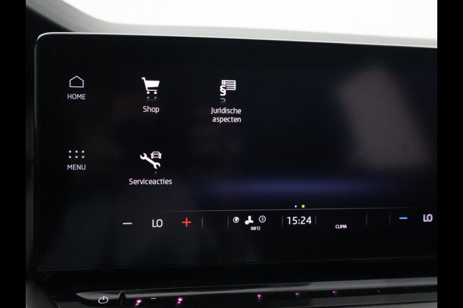 Škoda Octavia Combi 1.0 TSI RACE BLUE + WEGKL. TREKHAAK | VIRTUAL COCKPIT | APPLE CARPLAY | NAVIGATIE | LED