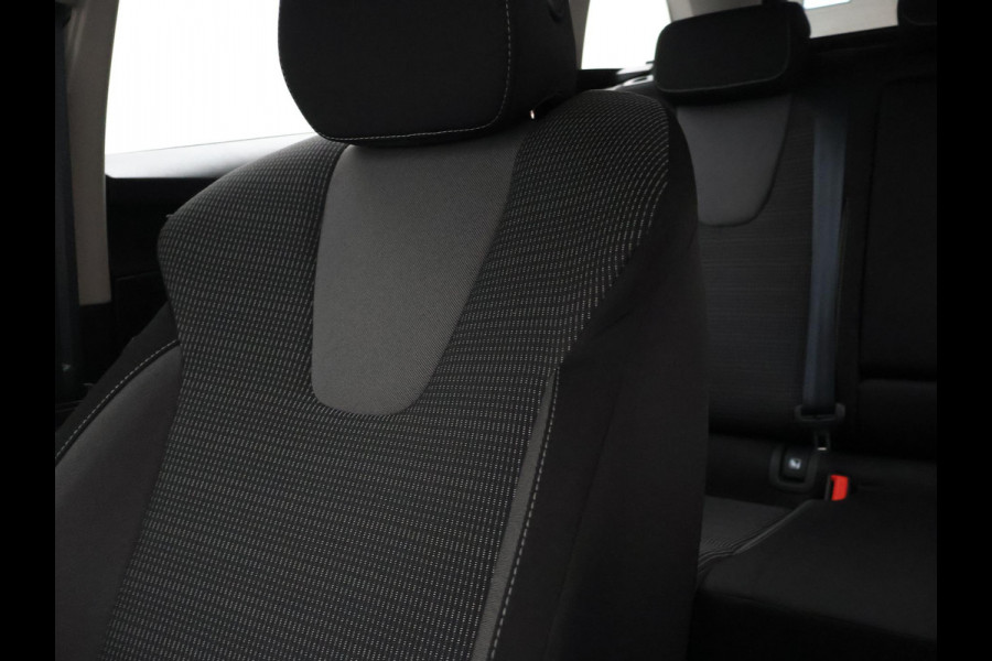 Škoda Octavia Combi 1.0 TSI RACE BLUE + WEGKL. TREKHAAK | VIRTUAL COCKPIT | APPLE CARPLAY | NAVIGATIE | LED