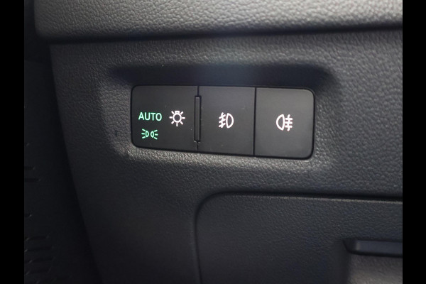 Škoda Octavia Combi 1.0 TSI RACE BLUE + WEGKL. TREKHAAK | VIRTUAL COCKPIT | APPLE CARPLAY | NAVIGATIE | LED