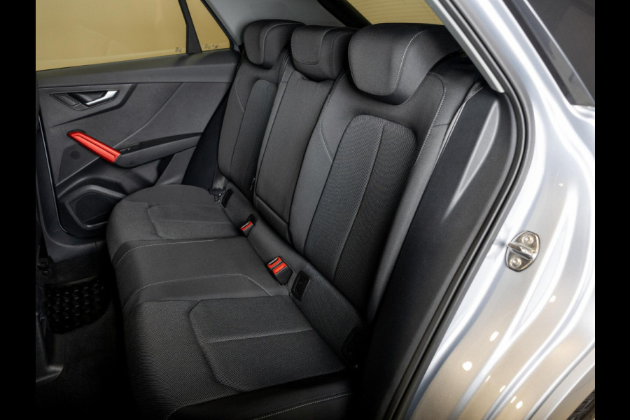 Audi Q2 30 TFSI S-Line Edition / 116pk / Trekhaak / Stoelverwarming /