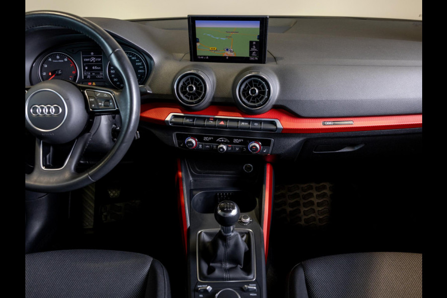 Audi Q2 30 TFSI S-Line Edition / 116pk / Trekhaak / Stoelverwarming /