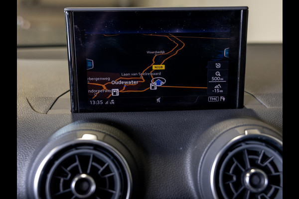 Audi Q2 30 TFSI S-Line Edition / 116pk / Trekhaak / Stoelverwarming /