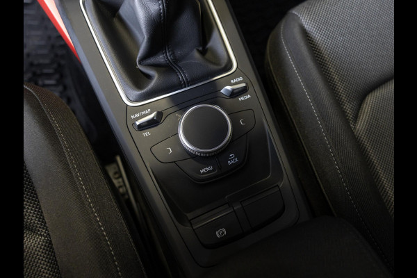 Audi Q2 30 TFSI S-Line Edition / 116pk / Trekhaak / Stoelverwarming /