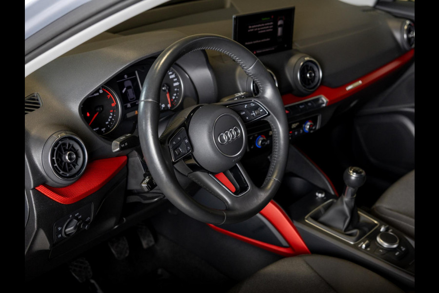 Audi Q2 30 TFSI S-Line Edition / 116pk / Trekhaak / Stoelverwarming /