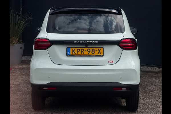 Leapmotor T03 Design 37.3 kWh | 3-Fase | Panoramadak | Camera | Navigatie | Adaptive Cruise | DAB+ |