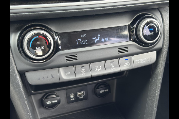 Hyundai Kona 1.0T Essence 2e Eigenaar,Trekhaak,Camera,Carplay,Navi,Clima,Cruise,6 Bak,N.A.P,120pk,Lm velgen,Rijstrooksensor,Pdc,Apk tot 03-2027