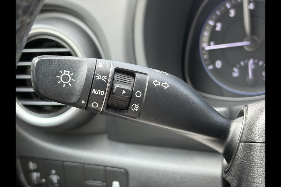 Hyundai Kona 1.0T Essence 2e Eigenaar,Trekhaak,Camera,Carplay,Navi,Clima,Cruise,6 Bak,N.A.P,120pk,Lm velgen,Rijstrooksensor,Pdc,Apk tot 03-2027