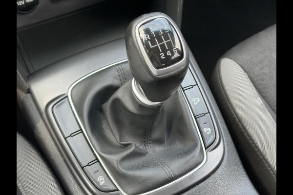 Hyundai Kona 1.0T Essence 2e Eigenaar,Trekhaak,Camera,Carplay,Navi,Clima,Cruise,6 Bak,N.A.P,120pk,Lm velgen,Rijstrooksensor,Pdc,Apk tot 03-2027