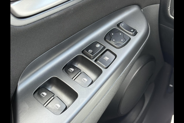 Hyundai Kona 1.0T Essence 2e Eigenaar,Trekhaak,Camera,Carplay,Navi,Clima,Cruise,6 Bak,N.A.P,120pk,Lm velgen,Rijstrooksensor,Pdc,Apk tot 03-2027
