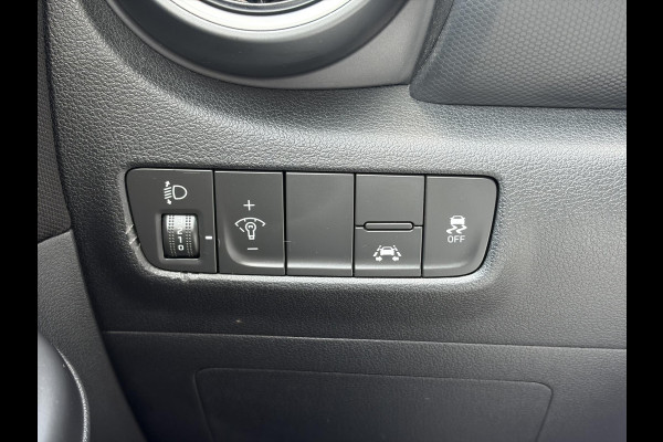 Hyundai Kona 1.0T Essence 2e Eigenaar,Trekhaak,Camera,Carplay,Navi,Clima,Cruise,6 Bak,N.A.P,120pk,Lm velgen,Rijstrooksensor,Pdc,Apk tot 03-2027