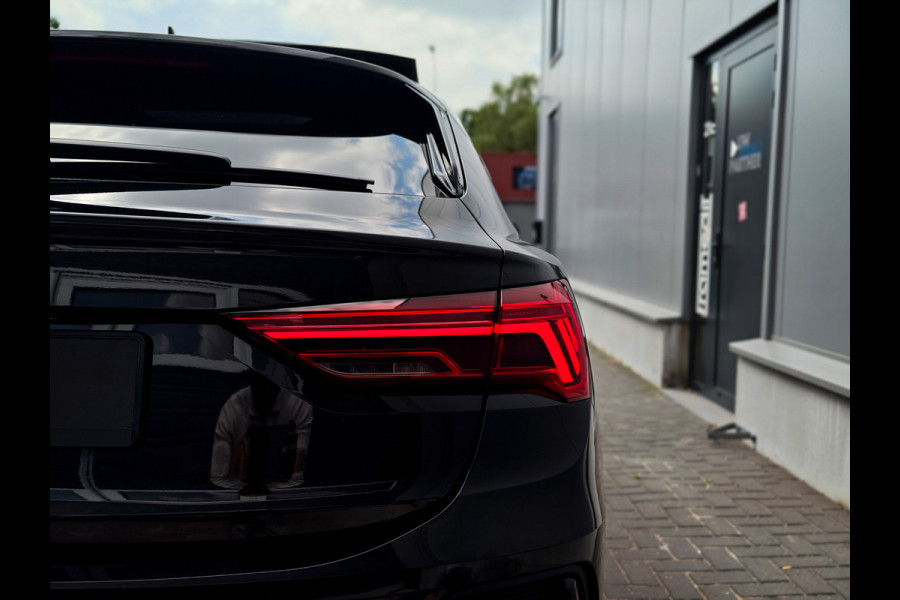 Audi Q3 Sportback 35 TFSI 3x S Line Pano | Keyless | Trekhaak | Matrix | Camera | Leder