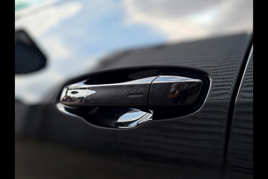 Audi Q3 Sportback 35 TFSI 3x S Line Pano | Keyless | Trekhaak | Matrix | Camera | Leder