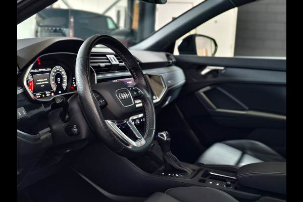 Audi Q3 Sportback 35 TFSI 3x S Line Pano | Keyless | Trekhaak | Matrix | Camera | Leder
