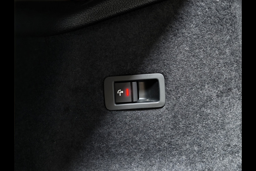 Audi Q3 Sportback 35 TFSI 3x S Line Pano | Keyless | Trekhaak | Matrix | Camera | Leder