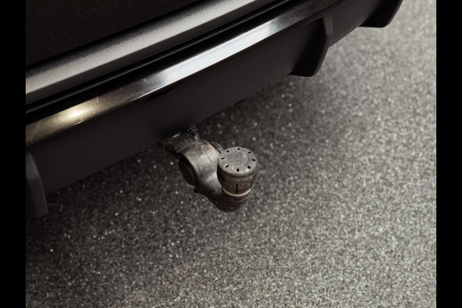 Audi Q3 Sportback 35 TFSI 3x S Line Pano | Keyless | Trekhaak | Matrix | Camera | Leder