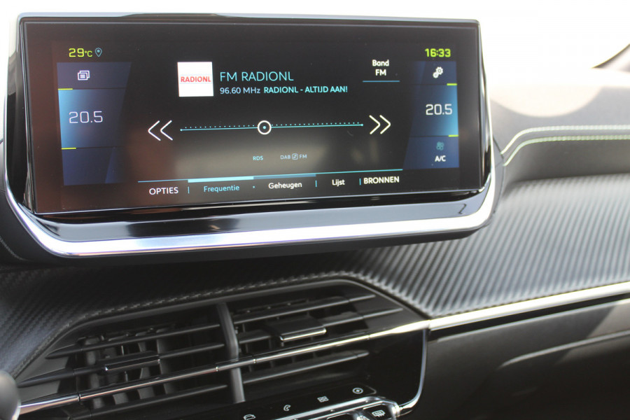 Peugeot e-208 EV GT Première 1 fase 50 kWh ELEKTRISCH ! Zeer nette en goed onderhouden wagen ! Autm.airco, dodehoek assistent, cruise control, metallic lak, LM wielen, navigatie, telefoon voorb., USB, digitaal dashb., LED verl. etc