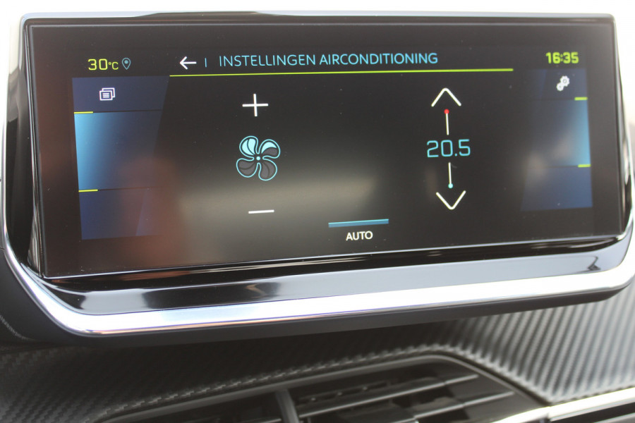 Peugeot e-208 EV GT Première 1 fase 50 kWh ELEKTRISCH ! Zeer nette en goed onderhouden wagen ! Autm.airco, dodehoek assistent, cruise control, metallic lak, LM wielen, navigatie, telefoon voorb., USB, digitaal dashb., LED verl. etc