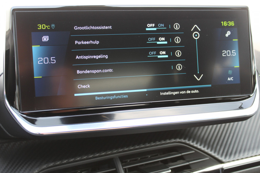 Peugeot e-208 EV GT Première 1 fase 50 kWh ELEKTRISCH ! Zeer nette en goed onderhouden wagen ! Autm.airco, dodehoek assistent, cruise control, metallic lak, LM wielen, navigatie, telefoon voorb., USB, digitaal dashb., LED verl. etc