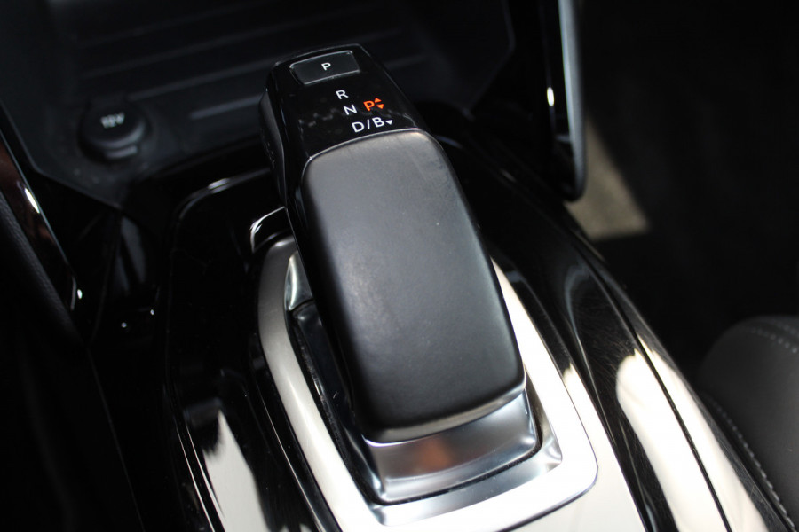 Peugeot e-208 EV GT Première 1 fase 50 kWh ELEKTRISCH ! Zeer nette en goed onderhouden wagen ! Autm.airco, dodehoek assistent, cruise control, metallic lak, LM wielen, navigatie, telefoon voorb., USB, digitaal dashb., LED verl. etc