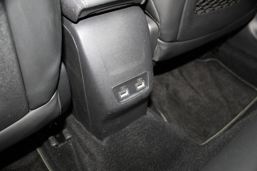 Peugeot e-208 EV GT Première 1 fase 50 kWh ELEKTRISCH ! Zeer nette en goed onderhouden wagen ! Autm.airco, dodehoek assistent, cruise control, metallic lak, LM wielen, navigatie, telefoon voorb., USB, digitaal dashb., LED verl. etc