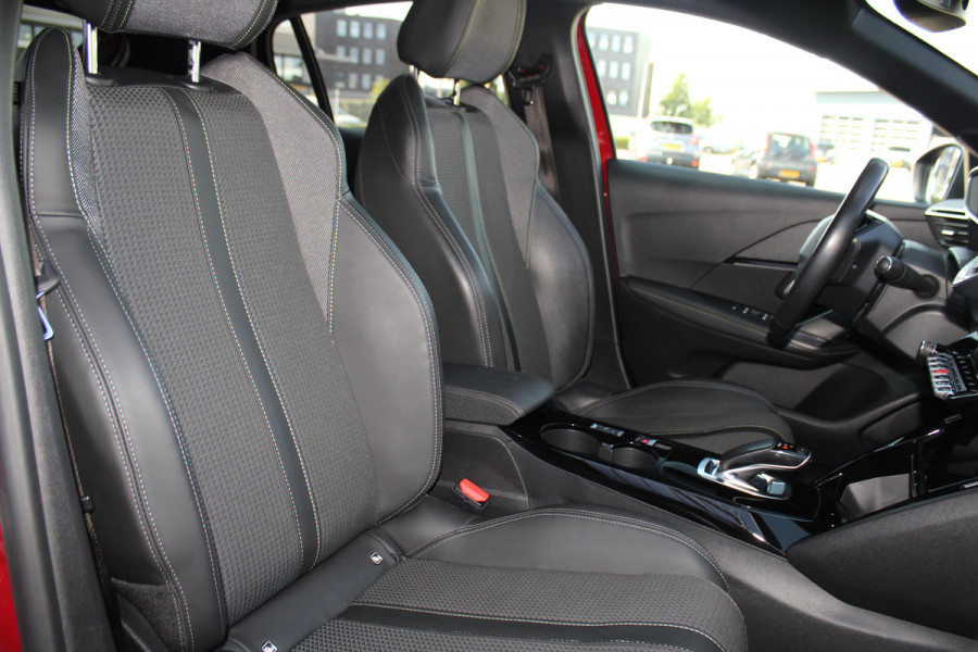 Peugeot e-208 EV GT Première 1 fase 50 kWh ELEKTRISCH ! Zeer nette en goed onderhouden wagen ! Autm.airco, dodehoek assistent, cruise control, metallic lak, LM wielen, navigatie, telefoon voorb., USB, digitaal dashb., LED verl. etc