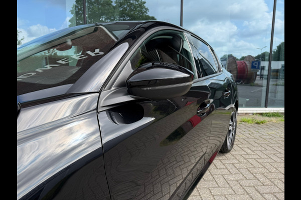 Peugeot 208 1.2 PureTech Allure Pack - Navi - Climate - Parkeerhulp - Org.NL