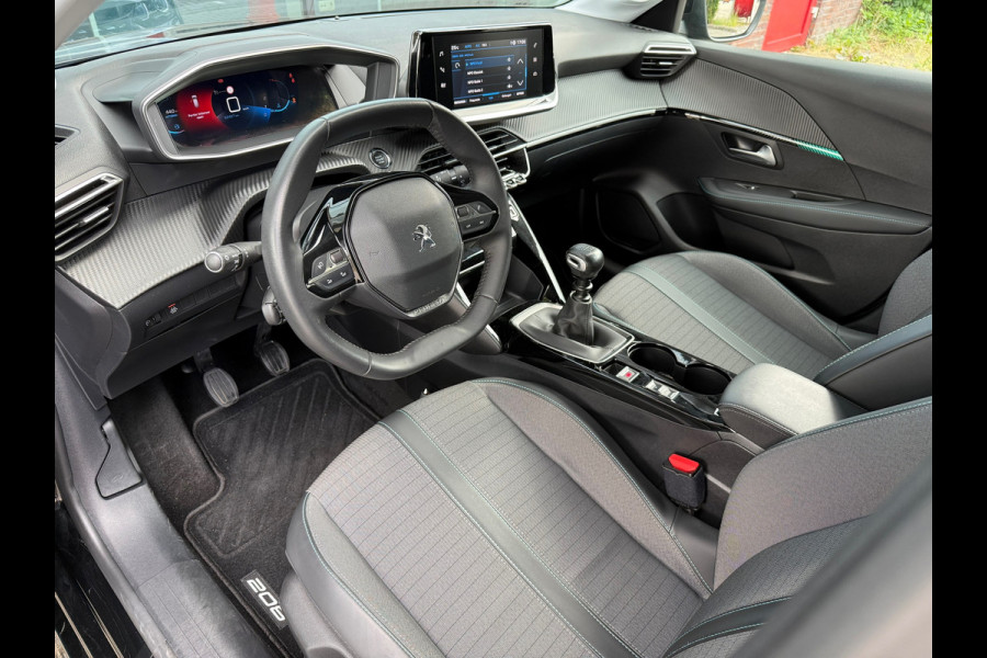 Peugeot 208 1.2 PureTech Allure Pack - Navi - Climate - Parkeerhulp - Org.NL
