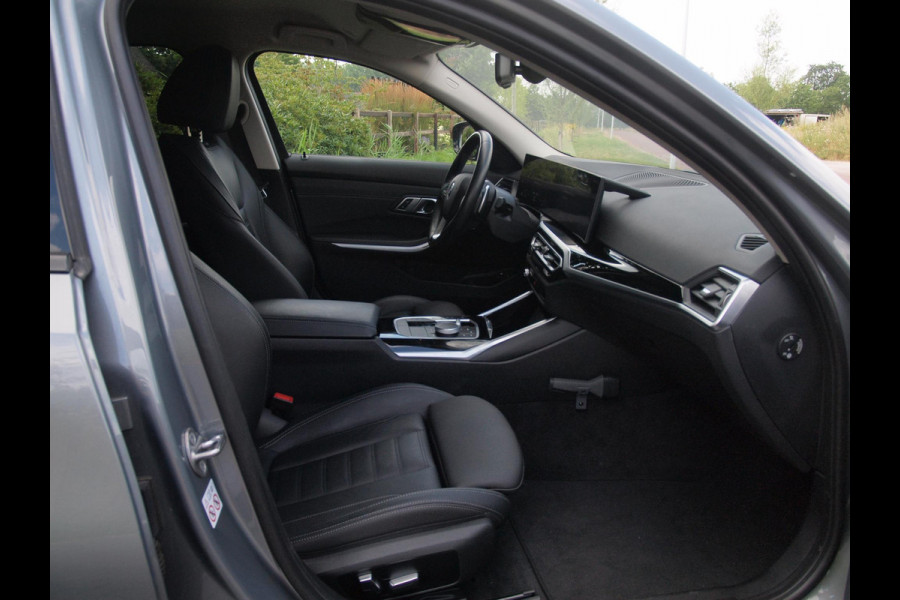 BMW 3 Serie Touring 320e | Camera | Trekhaak | Sfeerverlichting | Stoelmemory | Cruise Control |