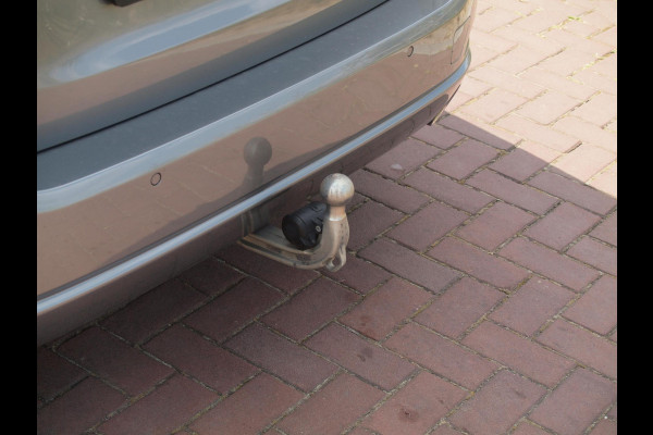 BMW 3 Serie Touring 320e | Camera | Trekhaak | Sfeerverlichting | Stoelmemory | Cruise Control |