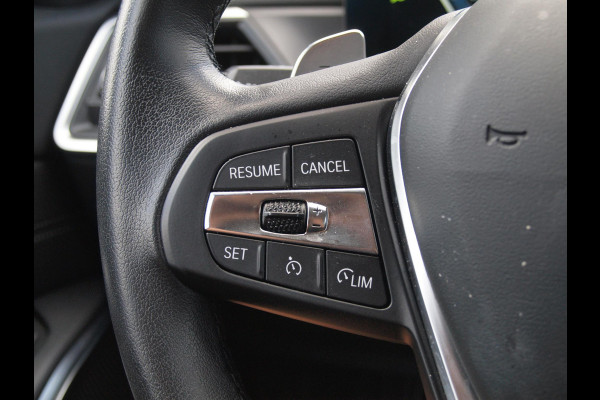 BMW 3 Serie Touring 320e | Camera | Trekhaak | Sfeerverlichting | Stoelmemory | Cruise Control |