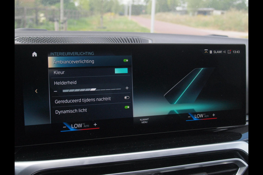 BMW 3 Serie Touring 320e | Camera | Trekhaak | Sfeerverlichting | Stoelmemory | Cruise Control |