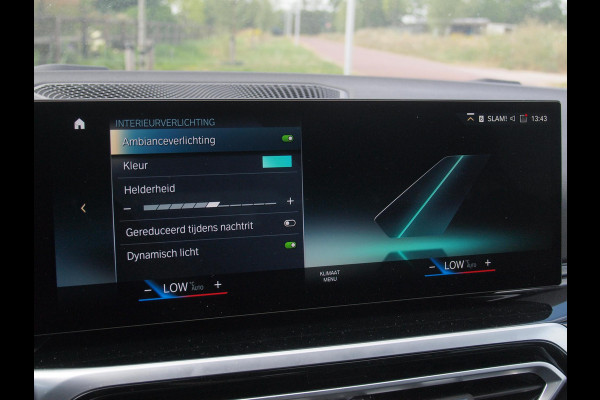 BMW 3 Serie Touring 320e | Camera | Trekhaak | Sfeerverlichting | Stoelmemory | Cruise Control |