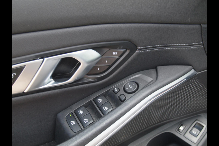 BMW 3 Serie Touring 320e | Camera | Trekhaak | Sfeerverlichting | Stoelmemory | Cruise Control |
