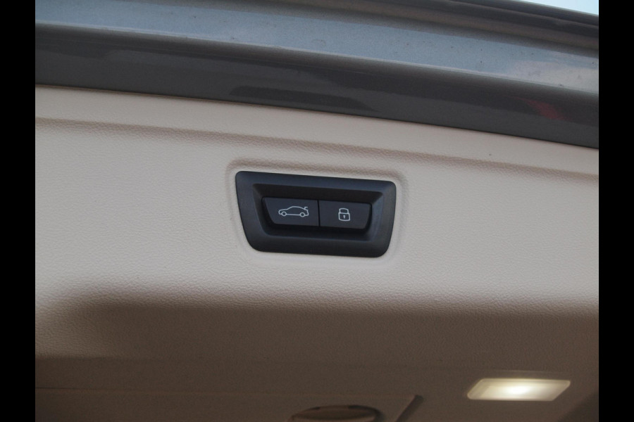 BMW 3 Serie Touring 320e | Camera | Trekhaak | Sfeerverlichting | Stoelmemory | Cruise Control |