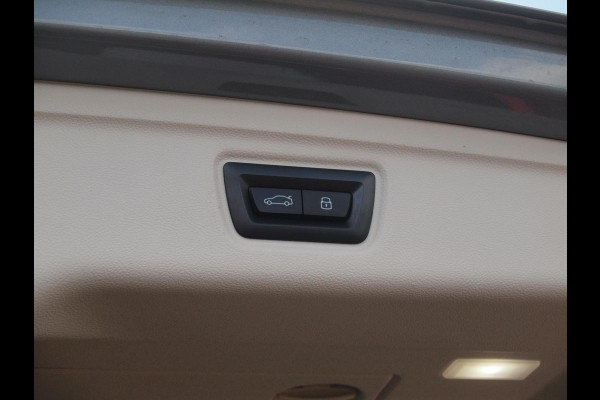 BMW 3 Serie Touring 320e | Camera | Trekhaak | Sfeerverlichting | Stoelmemory | Cruise Control |