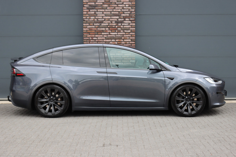Tesla Model X Plaid AWD 6p. 100kWh | 1020pk | 71.500,- ex BTW | Luchtvering | Autopilot | Carbon | Trekhaak | Stoelventilatie | Leder | Sterrenhemel | Display Achter | Verwarmd Stuurwiel |
