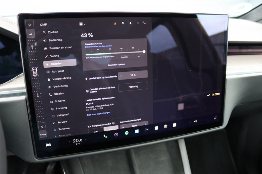 Tesla Model X Plaid AWD 6p. 100kWh | 1020pk | 71.500,- ex BTW | Luchtvering | Autopilot | Carbon | Trekhaak | Stoelventilatie | Leder | Sterrenhemel | Display Achter | Verwarmd Stuurwiel |