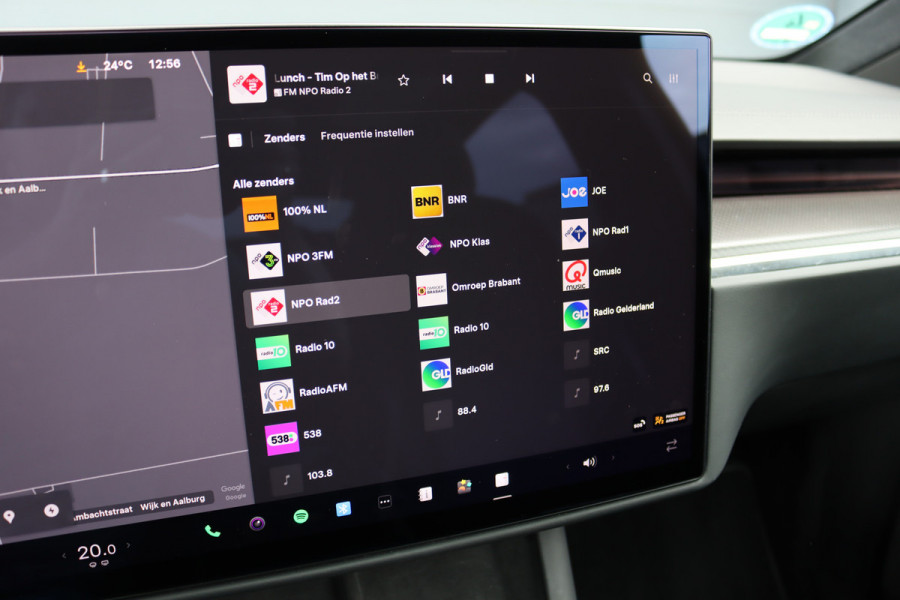 Tesla Model X Plaid AWD 6p. 100kWh | 1020pk | 71.500,- ex BTW | Luchtvering | Autopilot | Carbon | Trekhaak | Stoelventilatie | Leder | Sterrenhemel | Display Achter | Verwarmd Stuurwiel |