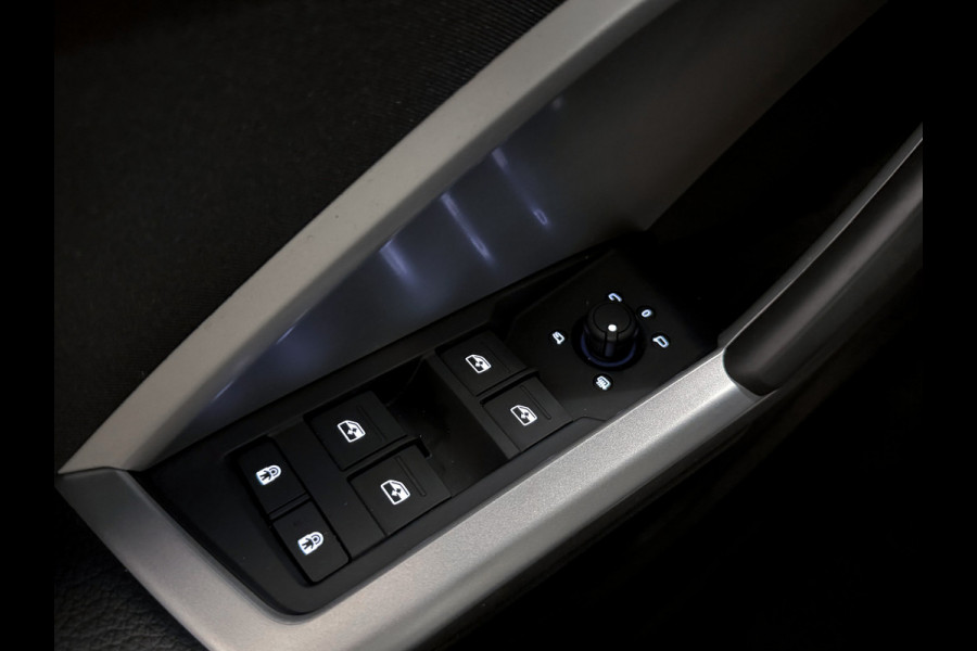 Audi Q3 Sportback 35 TFSI S-Line Stuurverwarming|Trekhaak|Keyless|360camera|Panorama|ACC|Dodehoekassist|