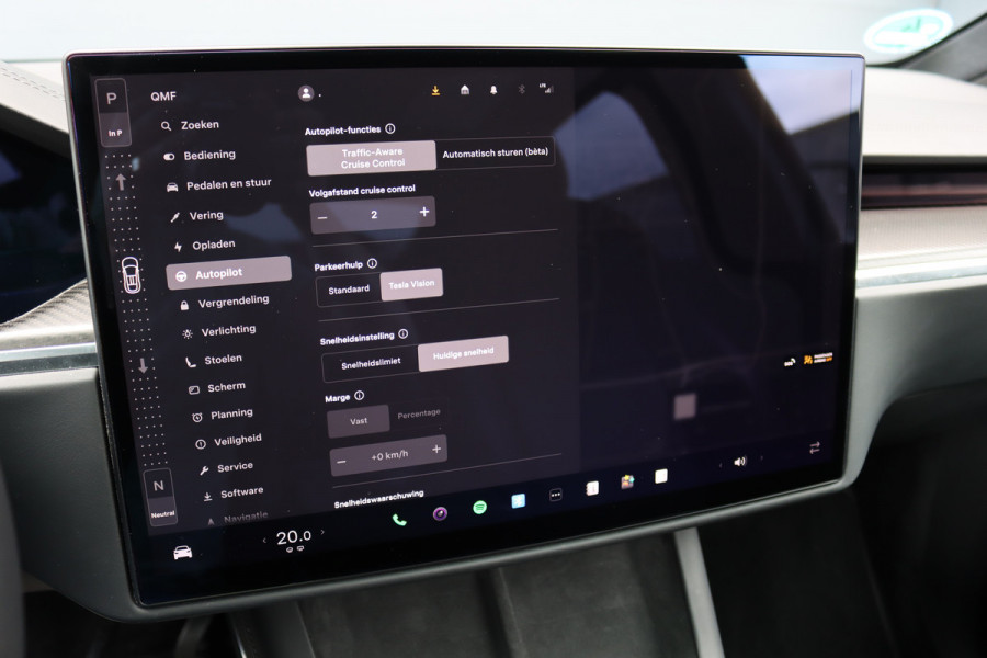 Tesla Model X Plaid AWD 6p. 100kWh | 1020pk | 71.500,- ex BTW | Luchtvering | Autopilot | Carbon | Trekhaak | Stoelventilatie | Leder | Sterrenhemel | Display Achter | Verwarmd Stuurwiel |